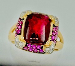 14K Gold gorgeous Garnet,Safire & Diamonds Ring MEDA size 6.25, 5g approximately