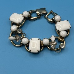 Vintage Juliana DeLizza & Elster 5Link Bracelet Unsigned White Milk Glass Estate