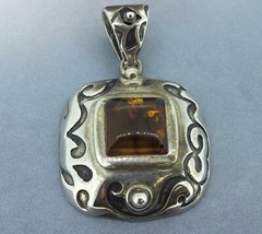 Vintage Sterlling Silver Slipada Amber Square Pendant