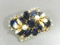 JULIANA D&E BLACK MULTI & ROUND AB RHINESTONE W/ GOLDEN LEAVES DOMED BROOCH