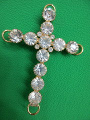 ANTHONY ATTRUIA Signed CROSS BROOCH Crystal/RHINESTONE 3.75″ Retro Religious Vtg