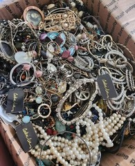 3 Pounds Jewelry Costume Vintage Mix LBS necklaces bracelets pins rings etc lbs