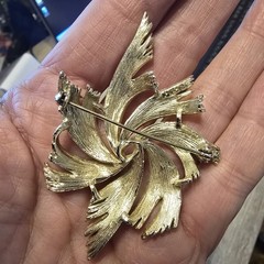 Vintage Lisner Gold Tone Swirling Design Brooch 2.5 Inches Signed