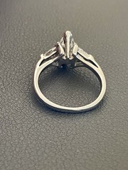 14KT White Gold 1.60CTW (1.00CT Center) Diamond Engagement Ring. Size 6(R211)