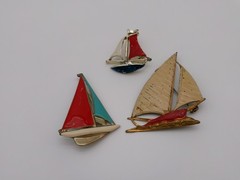 (3) Vintage Sailboat Nautical Seashore Pins RED BLUE TAN