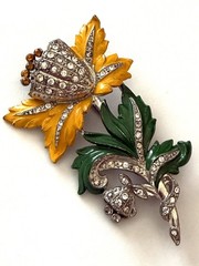 Deco Era vintage pot metal enamel brooch