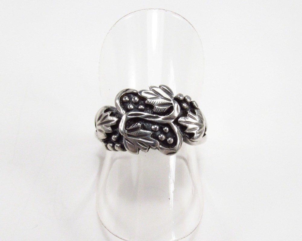 Vintage 1990s Wheeler Mfg. Co. USA Sterling Silver Grape Leaves Band Ring Sz 6.5