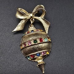 Rhinestone Christmas Ornament Brooch Gold Tone Vintage Jewelry