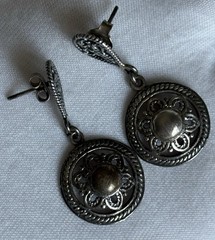 Vintage 950 Sterling Silver Dangling Earrings Ladies 1.50” Round Domed 8.17g
