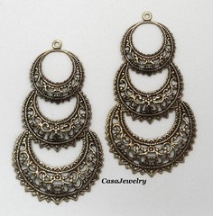 #2179 ANTIQUED GOLD OPEN FILIGREE TRIPLE CRESCENT W/TOP HANG RING – 2 Pc Lot