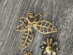 Vintage Bugbee Niles B+N 3 piece 2 Pins 1 Screwback Earrings enamel blue flowers