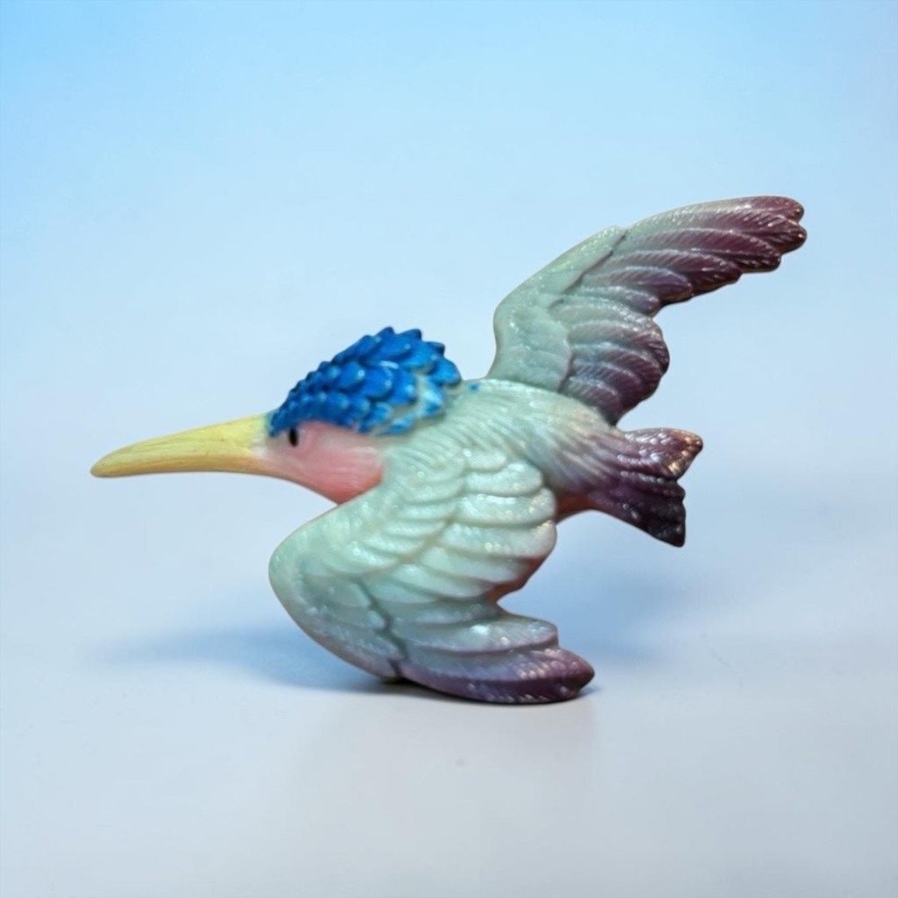 Vintage Carved Hummingbird Brooch Marked Japan Pastel Resin Figural Bird Pin