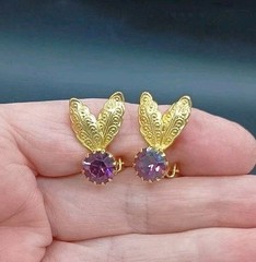 Vintage Purple Rhinestone Clip Earrings Gold Tone Fairy Bug Wings Repousse 3/4″