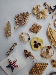 Vintage Costume Jewelry Lot of 50+ Brooches Rhinestone Enamel Floral Hearts Etc