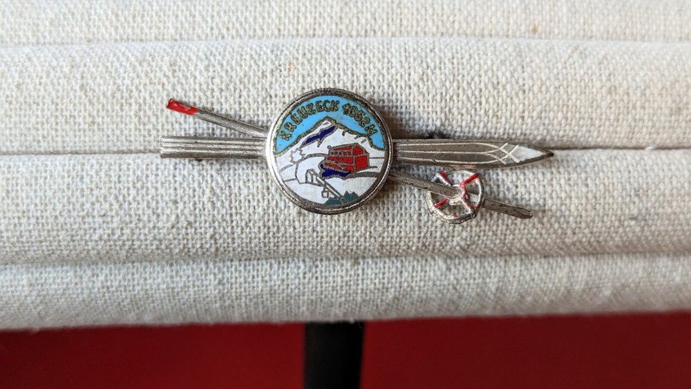Vintage Silver Tone Enamel KREUZECK Ski Souvenir Pin Skis Poles Bavaria Germany