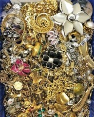 FREE SHIP Vintage Now Jewelry 5 Lb Lot Junk Harvest DIY Rhinestone Brooch Chains