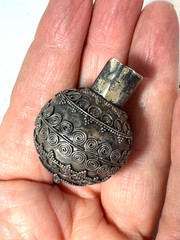 VINTAGE BALI STERLING SILVER PERFUME BOTTLE NECKLACE 18 INCH -FREE SHIP