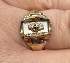 Vintage 1983 Josten’s Classic Mother Of Pearl 10k Yellow Gold Class Ring 6.5 EUC