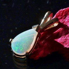 14k y/gold pendant 0.30ct natural Australian fiery opal solitaire 0.80gr N3744