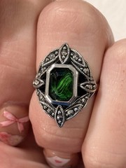 Vintage Avon Royal Essence Faux Emerald Marble Ring Marcasite Size 5 NOS 1970s