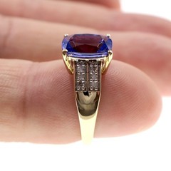 Classic 10k Solid Yellow Gold 2ct Natural Tanzanite and Diamond Ring Size 4.75