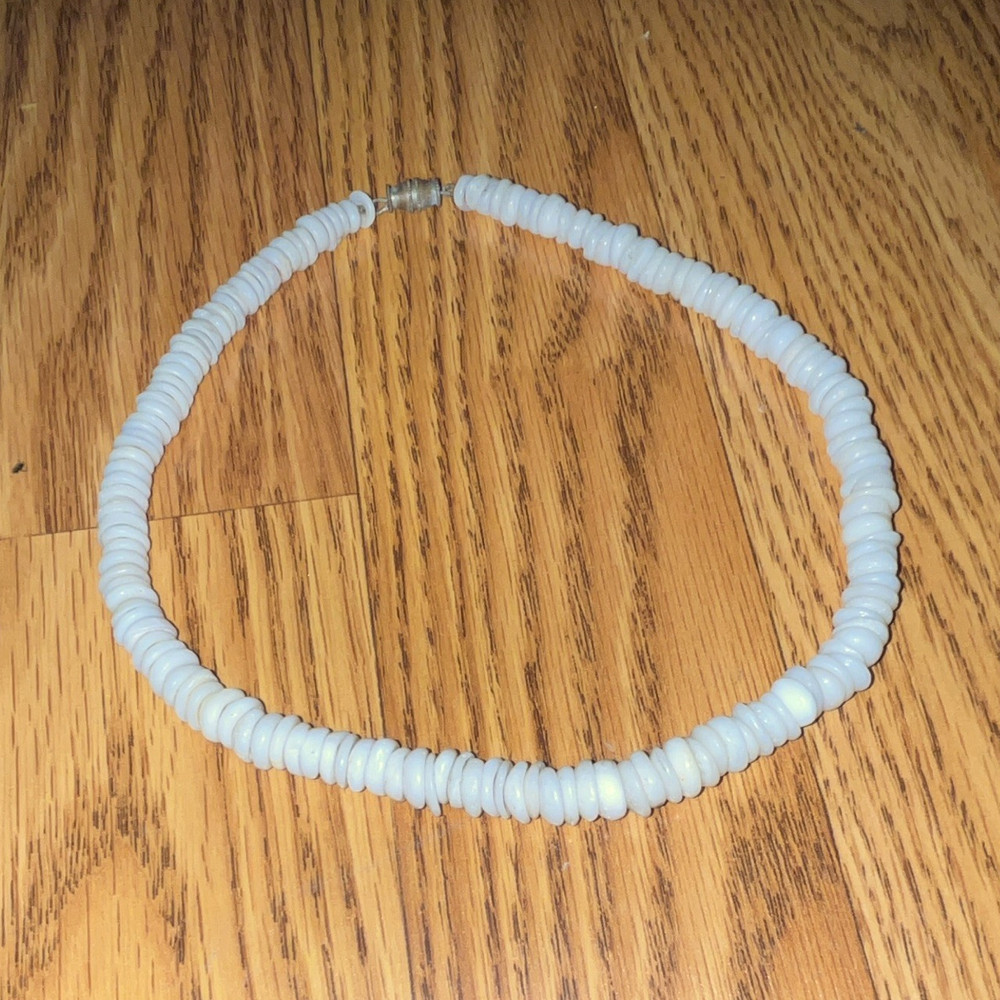 Puka Shell Necklace Choker 15 1/2 in Vintage