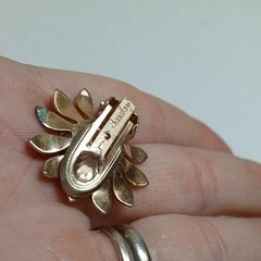 Vintage Signed Barclay Clip On Earrings Floral Flowers Sun Sunburst