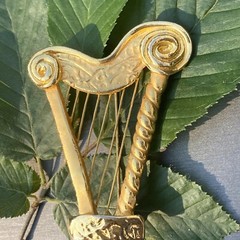 Vintage Brooch Casual Corner Signed Harp Music Lover Gold Plated Estate Jewelry