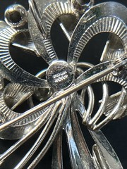 Vintage Sterling Silver Leaf & Ribbon Brooch Pendant / Pin, 8g, Mid-Century 2”