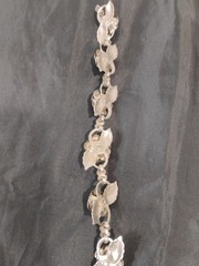 Vintage Silver Toned Link Bracelet with 6 3D Roses And Crystals 7 1/2″ Inches
