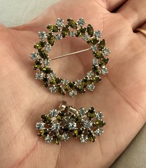Vintage B DAVID Blue Green Glass Rhinestone Wreath Brooch Clip Earrings SET