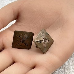 Vintage Hammered Copper Screwback Earrings Arts Crafts Repousse Flower Arrow
