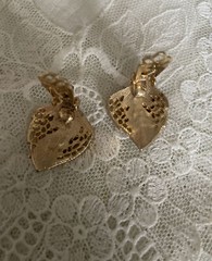 Vintage Gold Tone Leaf Clip On Earrings Jewelry JMS-1
