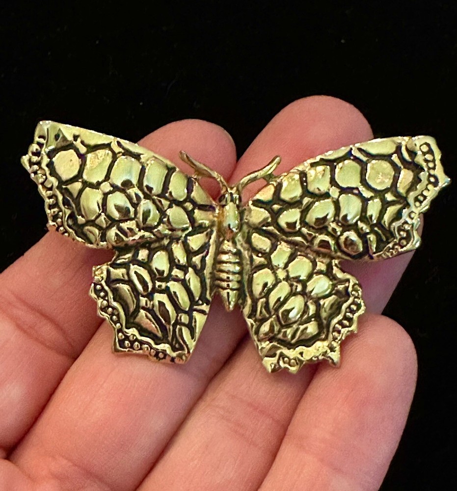 Vintage Butterfly Brushed Gold Tone Brooch Pin Jewelry Large 2.25 In Lifelike