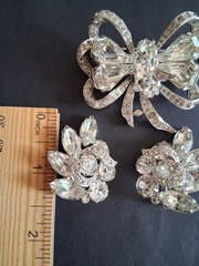 Vintage Eisenberg brooch earrings set