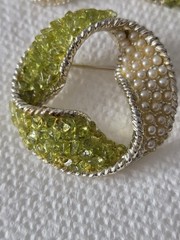 Dodds Vtg Ribbon Earrings & Brooch Pin