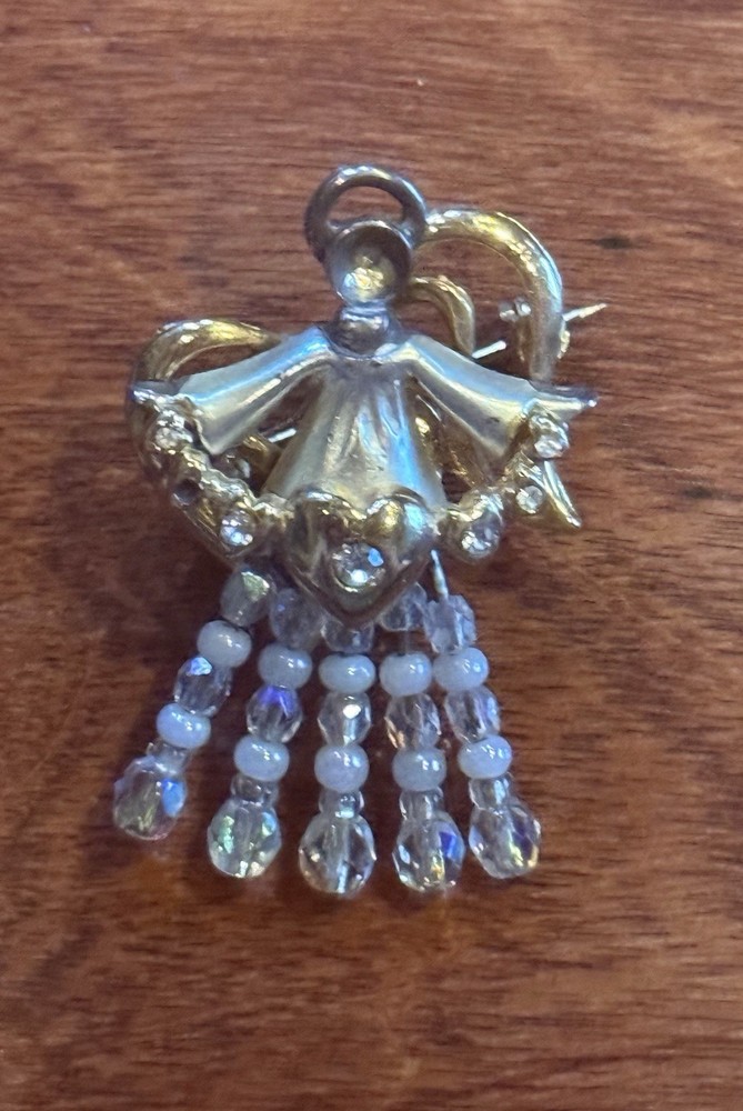 Beautiful Vintage Guardian Angel Brooch