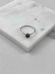 Vintage 925 Sterling Silver Green Peridot Glass Solitaire Band Ring Size 11.25