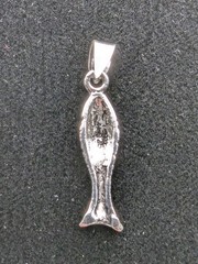925 Sterling Silver Fish Pendant / Charm. Weighs 1.1 Grams. 1.13″ Long.