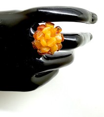Unique honey Whole Stone natural Amber Ring 2.08g
