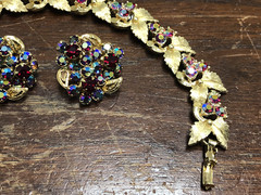 VINTAGE RED AB AURORA BOREALIS BRACELET & CLIP ON EARRINGS SET