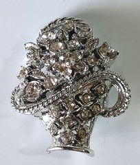 Vintage Bright Silver-tone Flower Basket Brooch w/ Sparkling White Rhinestones