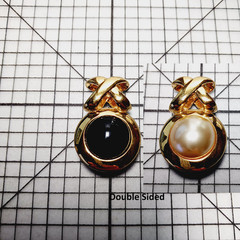 Pendant Reversible Double Sided VTG Gold Tone Faux Pearl Black Cabochon 90s