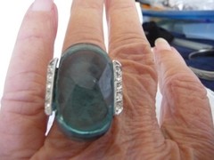 SILVER TONE LRG FACETED SKY BLUE CENTER STONE W FAUX DIAMONDS SZ 6 RING #19/26