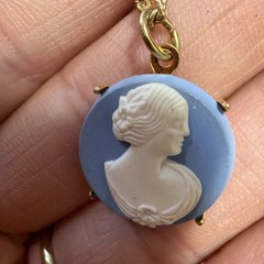Vintage Cameo Necklace Pendant Blue Gold tone Acrylic