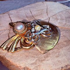 Vintage Signed JANE Davis 1997 AOL Angels of Love Angel Brooch Artisan Signed