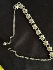 Vtg White Daisy Necklace Bracelet Brooch Earrings Parure Set Gold Toned Gift Box