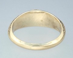 Pretty Antique Victorian Solid 9K Gold Garnet Floral Scroll Band Ring Size 5.25