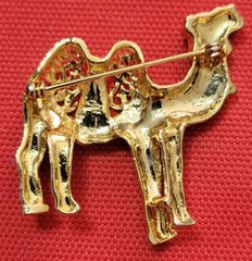 Rhinestone CAMEL Vintage Brooch Pin Statement 1.5 in.x 1.5 in. Gold Tone