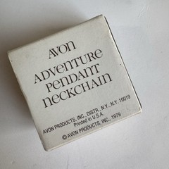 Vintage AVON 1978 Pendant Necklace Gold Chain Faux Ivory 20” Adventure Tooth